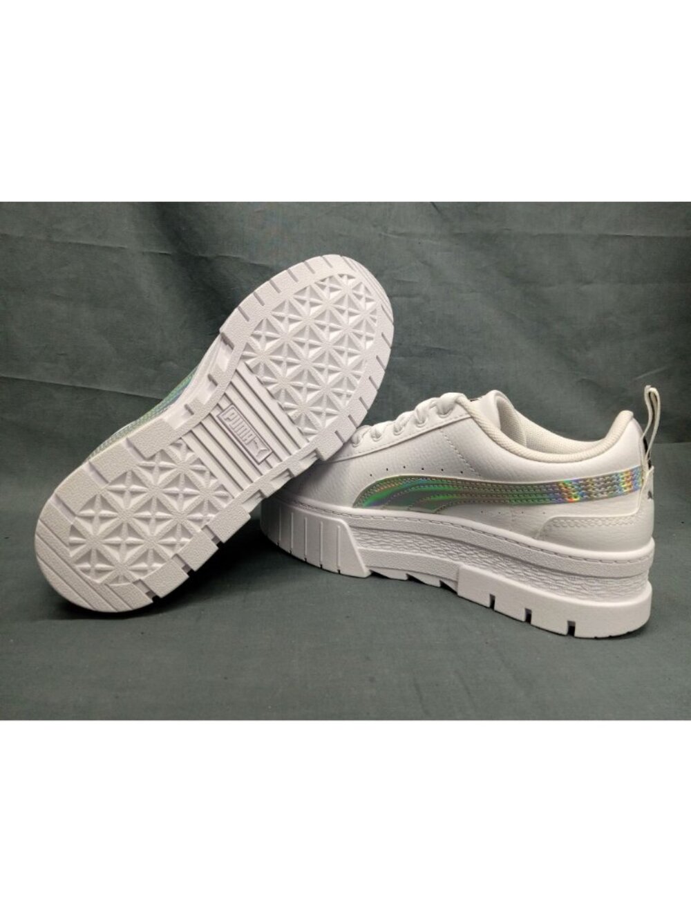 Puma Mayze Iridescent Jr. Platform Sneaker White Silver Girls Size 5 NEW IN BOX! - Picture 2 of 11